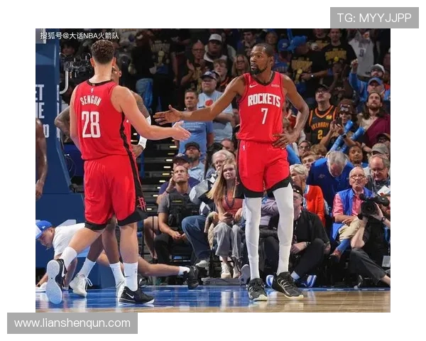 NBA火箭队球员布朗的职业生涯及技术特点